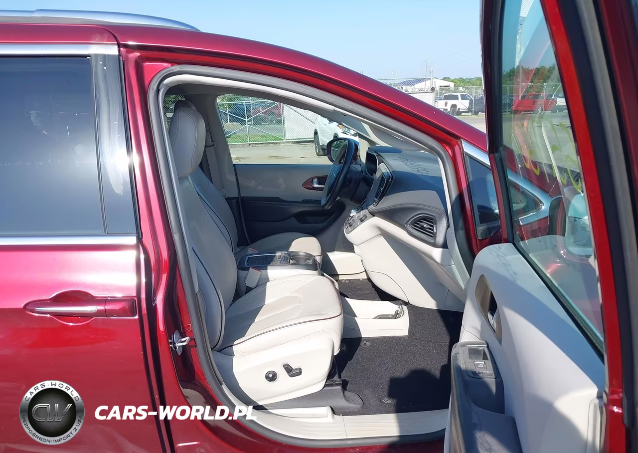 2017 Chrysler Pacifica Limited VIN:2C4RC1GG7HR839720 - 5