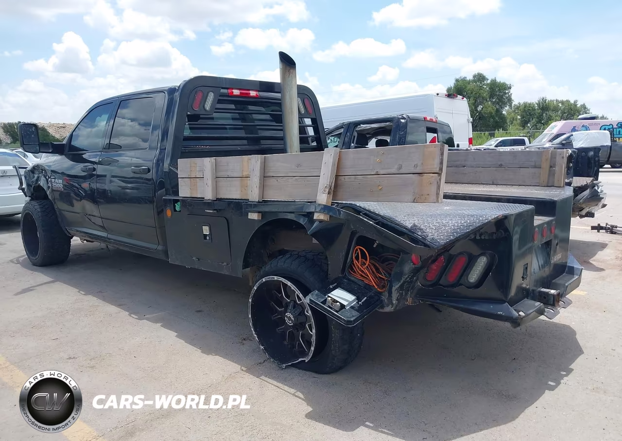 2017 Ram 2500 Tradesman 4X4 8' Box VIN:3C6UR5HL7HG643401 - 3