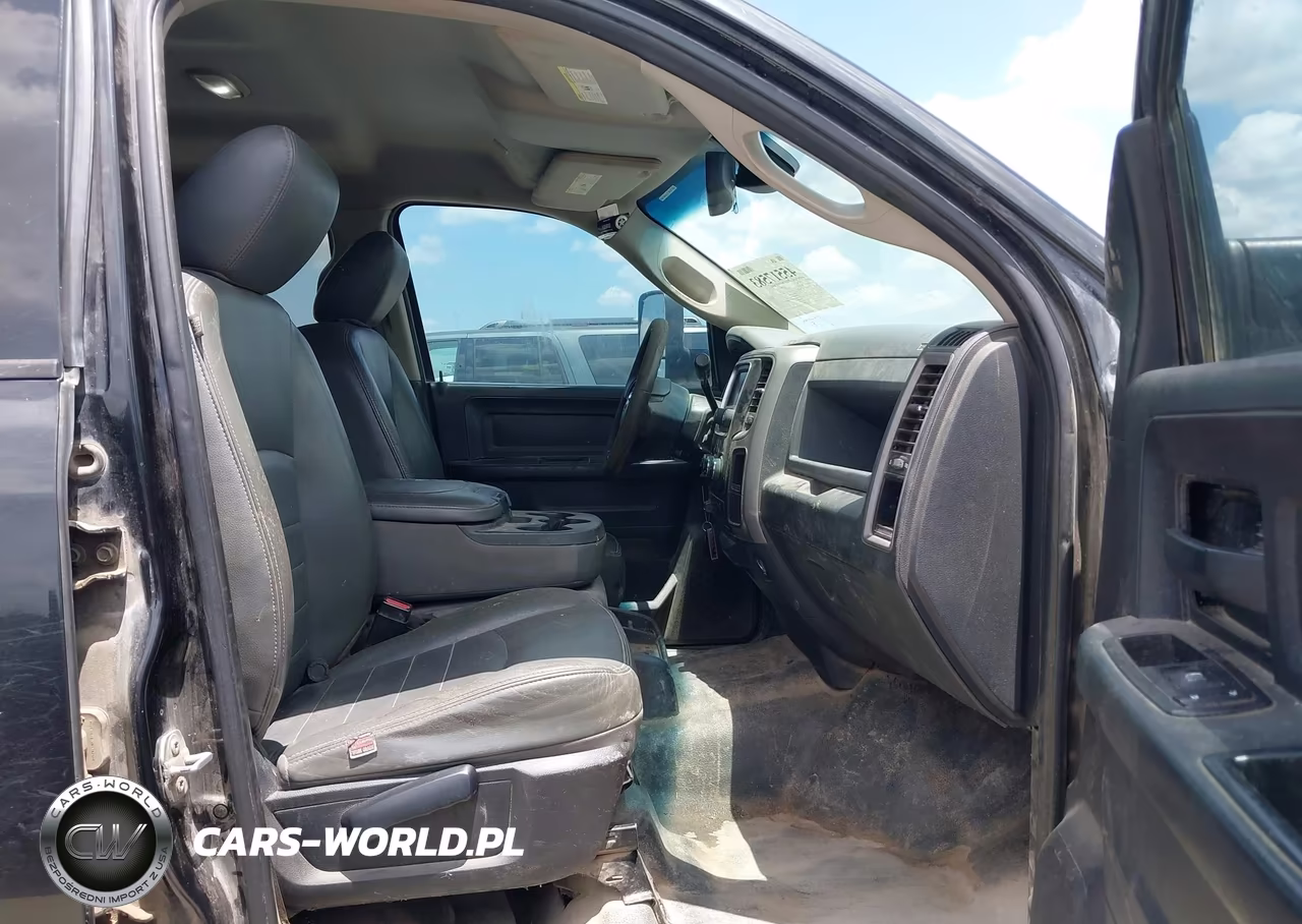 2017 Ram 2500 Tradesman 4X4 8' Box VIN:3C6UR5HL7HG643401 - 5