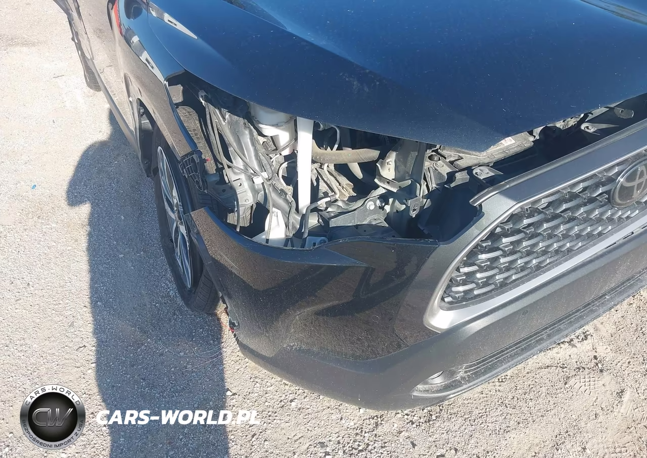 2022 Toyota Corolla Cross Xle VIN:7MUDAABGXNV022449 - 18