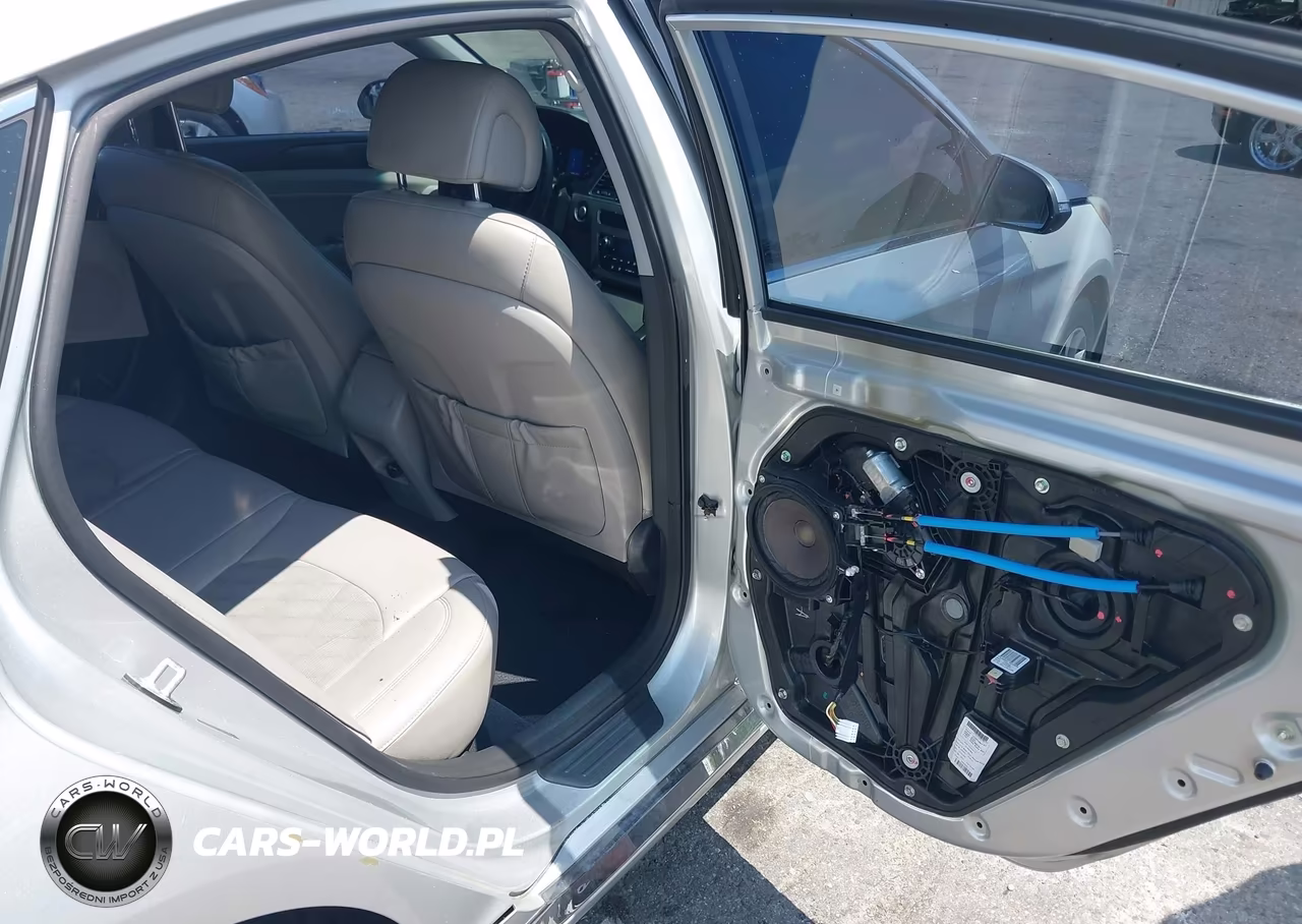 2015 Hyundai Sonata Sport VIN:5NPE34AF0FH080791 - 8