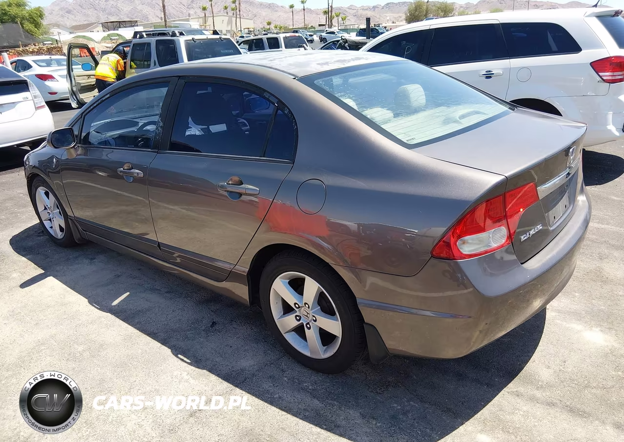 2010 Honda Civic Lx VIN:19XFA1F53AE050108 - 3