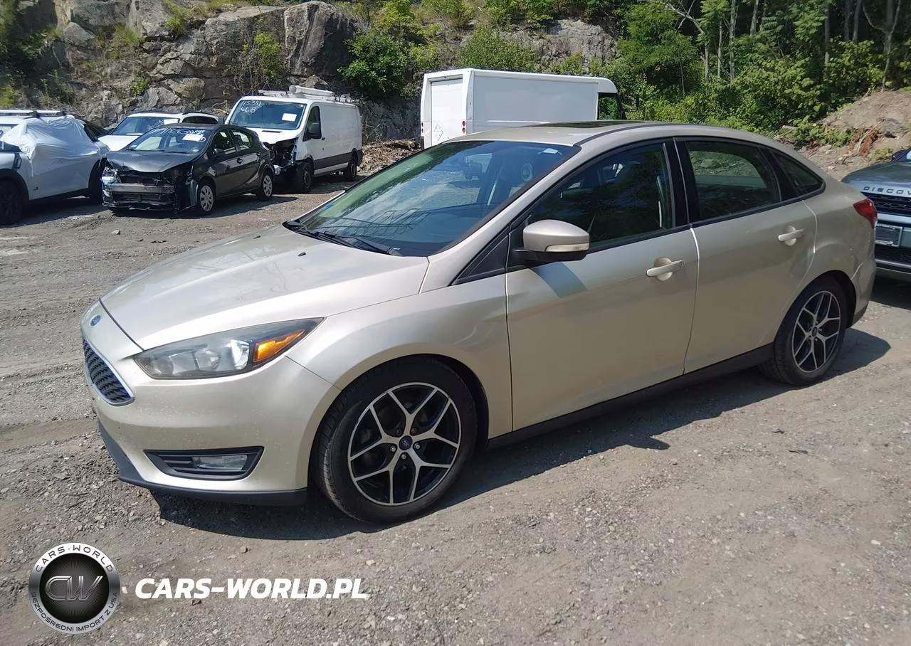 2017 Ford Focus Sel VIN:1FADP3H29HL238417 - 2