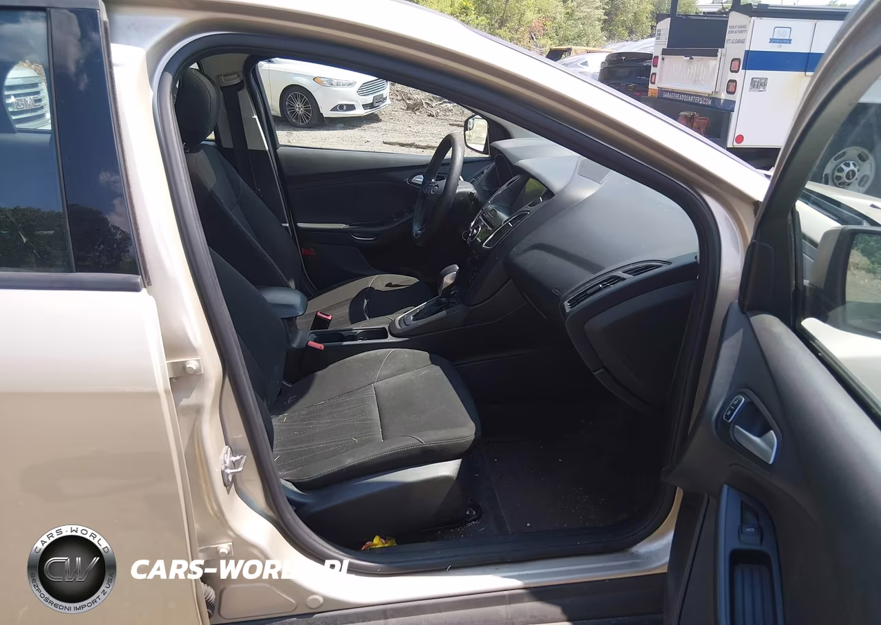 2017 Ford Focus Sel VIN:1FADP3H29HL238417 - 5