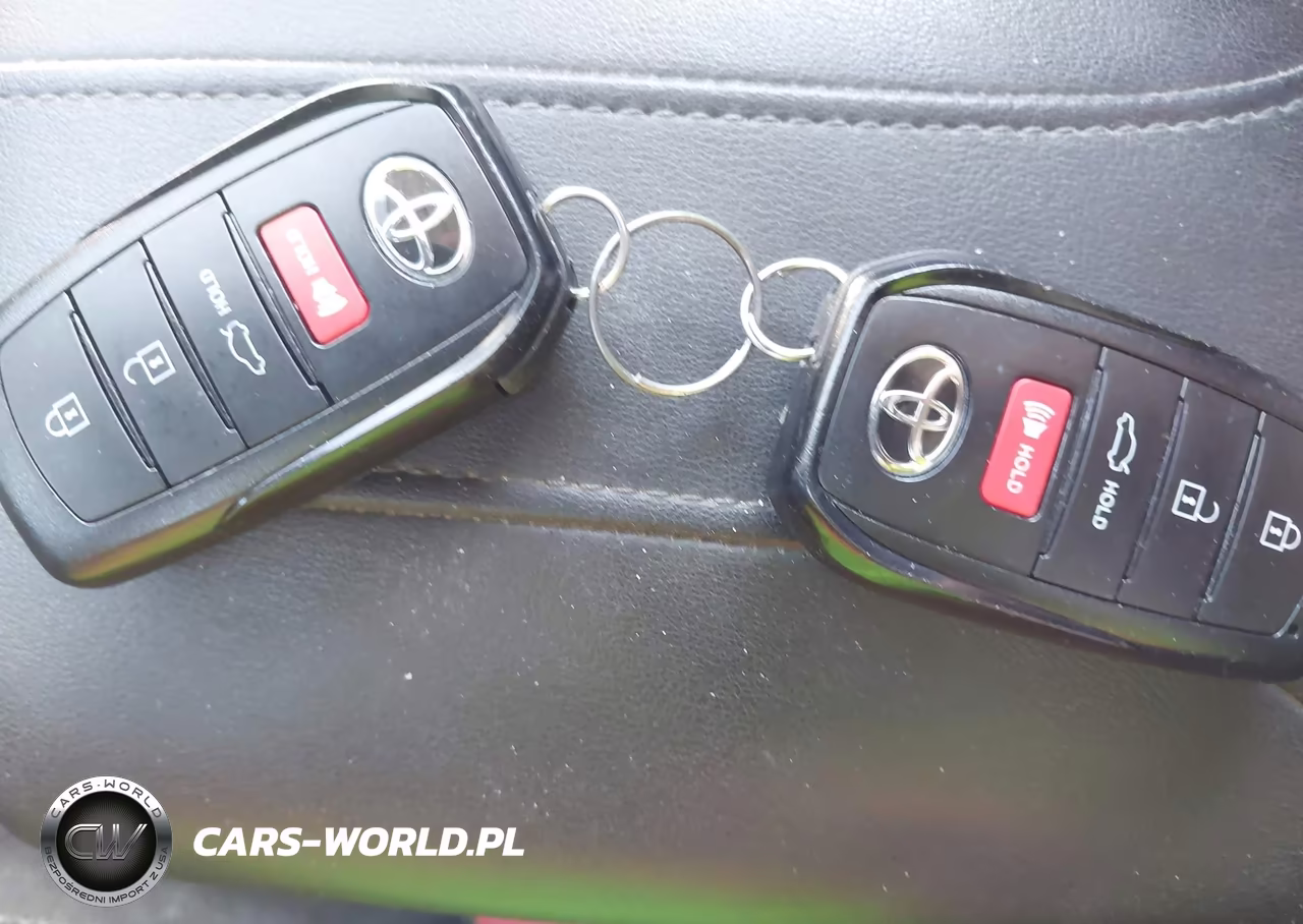 2026 Toyota Camry Le VIN:4T1DAACK0TU708792 - 11