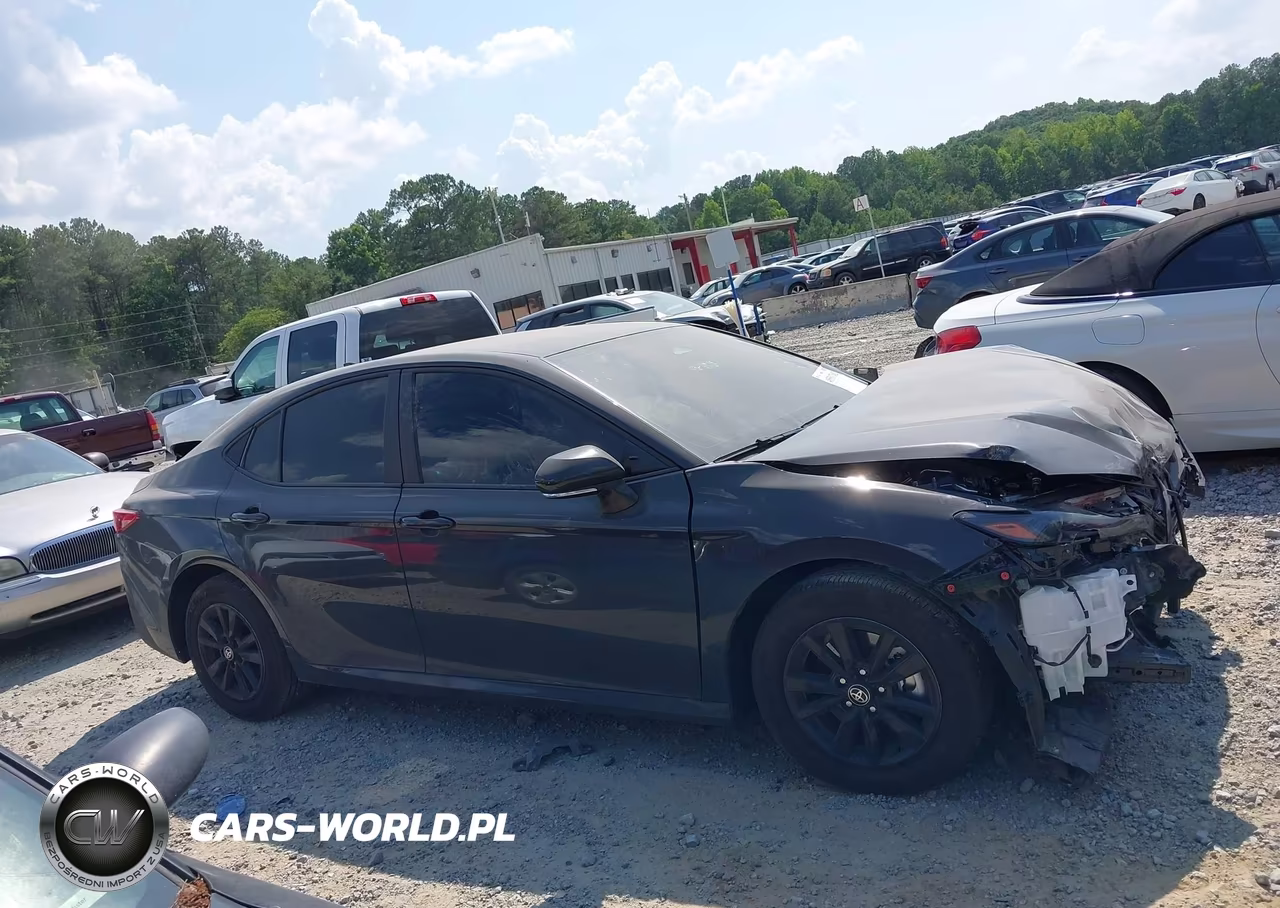 2026 Toyota Camry Le VIN:4T1DAACK0TU708792 - 13