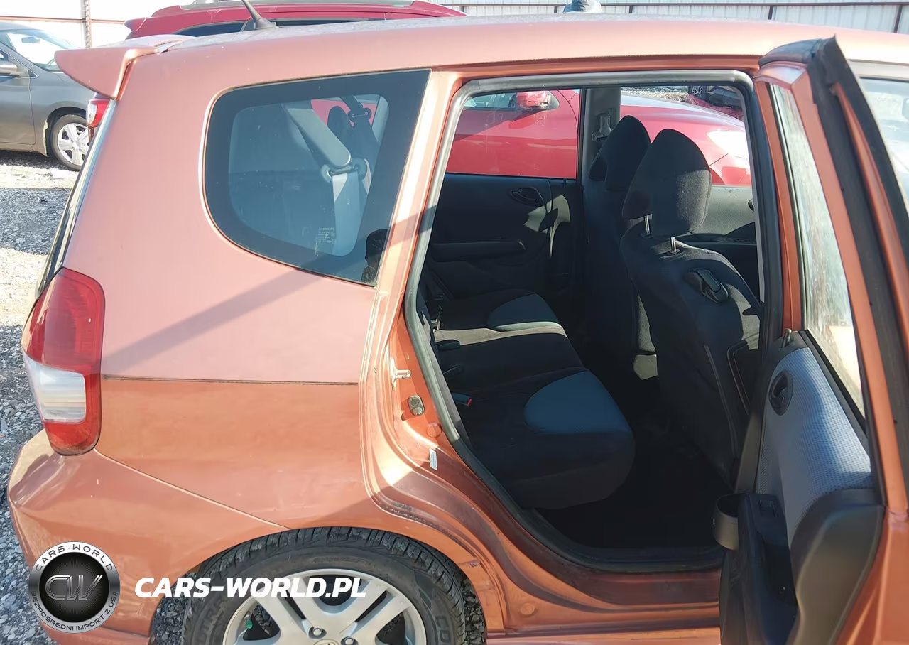 2008 Honda Fit Sport VIN:JHMGD38698S035275 - 8