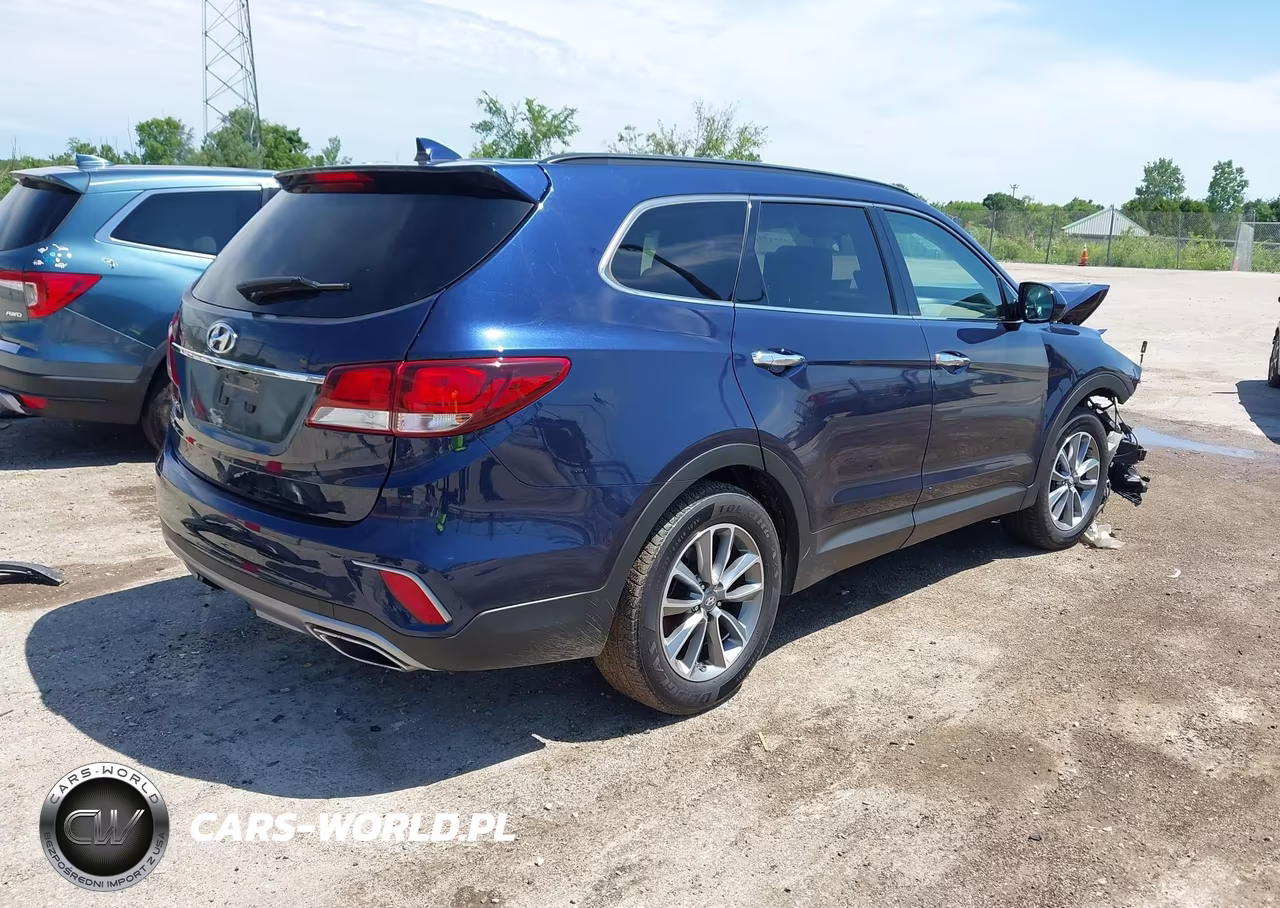 2017 Hyundai Santa Fe Se VIN:KM8SM4HFXHU225006 - 4