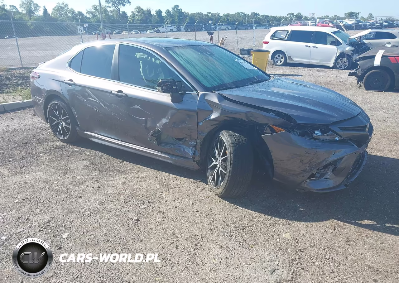 2024 Toyota Camry Se – zdjęcie 1 z 16
