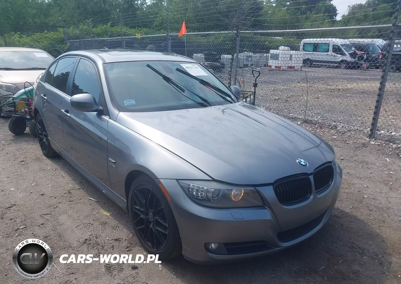 2011 BMW 328I xDrive – zdjęcie 1 z 11