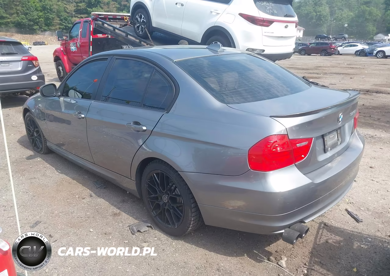 2011 BMW 328I xDrive VIN:WBAPK5C55BF122895 - 3