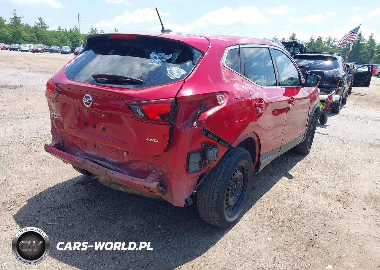 2018 Nissan Rogue Sport S VIN:JN1BJ1CR0JW255593 - 4