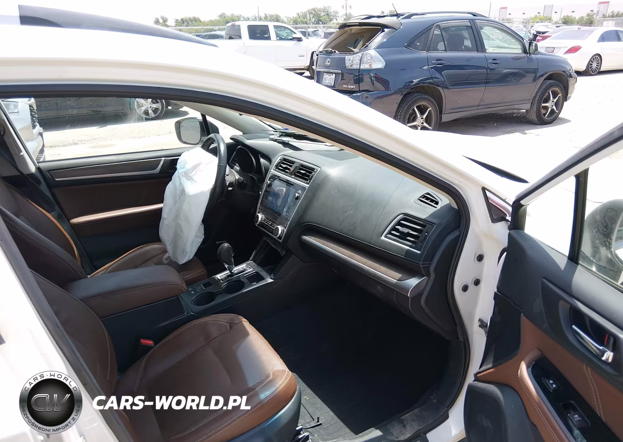 2019 Subaru Outback 3.6R Touring VIN:4S4BSETC6K3202540 - 5