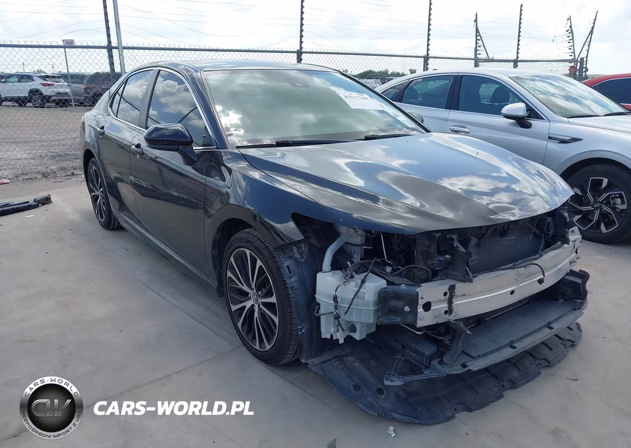 2020 Toyota Camry Se