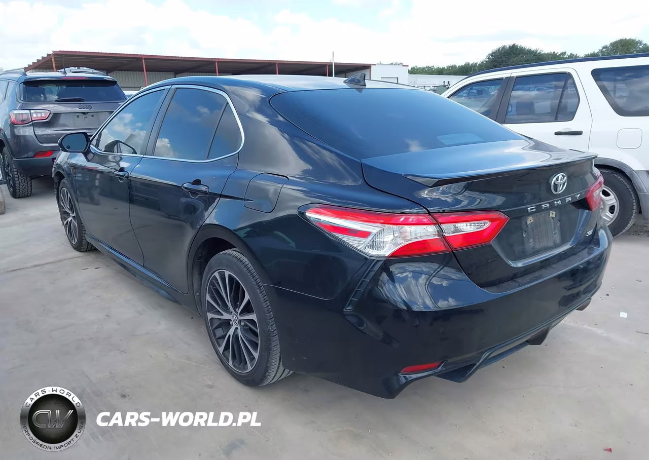 2020 Toyota Camry Se VIN:4T1G11AK0LU939594 - 3