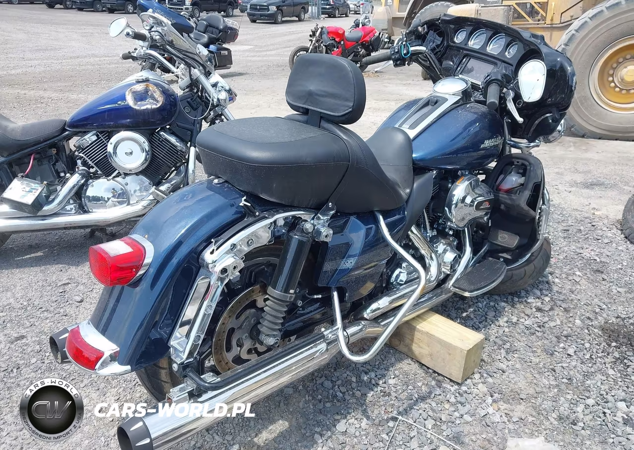 2016 Harley-Davidson Flhtk Ultra Limited VIN:1HD1KEL10GB655367 - 4