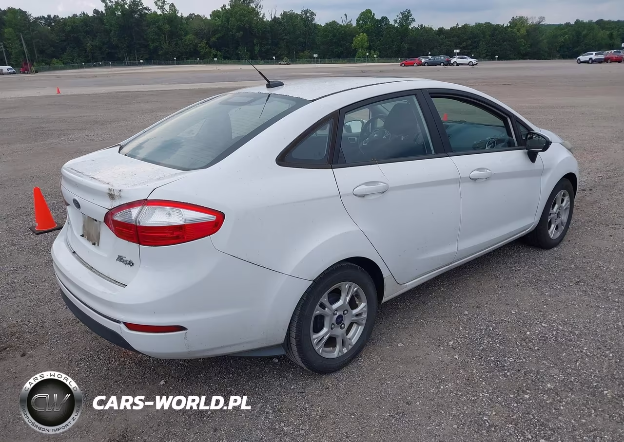2016 Ford Fiesta Se VIN:3FADP4BJ3GM158839 - 4