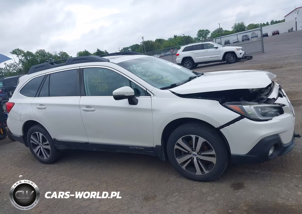 2018 Subaru Outback 3.6R Limited VIN:4S4BSEKC9J3200782 - 14