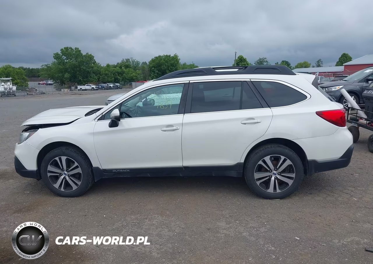 2018 Subaru Outback 3.6R Limited VIN:4S4BSEKC9J3200782 - 15