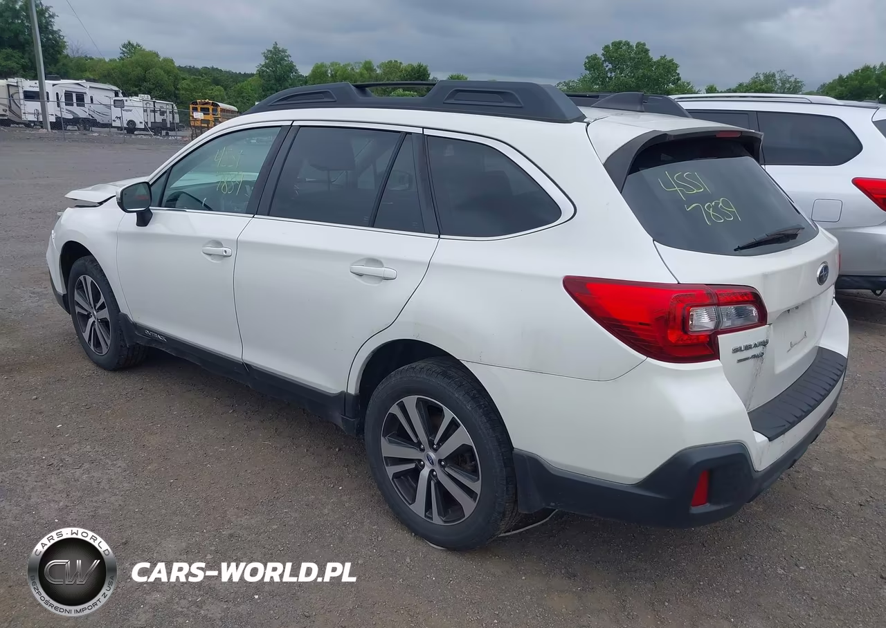 2018 Subaru Outback 3.6R Limited VIN:4S4BSEKC9J3200782 - 3