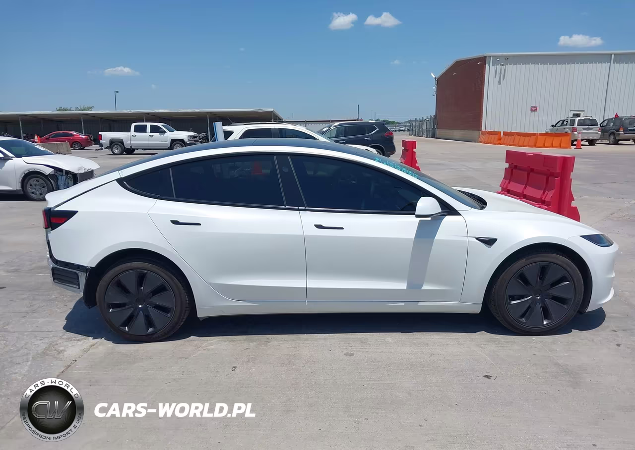 2025 Tesla Model 3 Long Range Rear-Wheel Drive-Standard Rear-Wheel Drive VIN:5YJ3E1EA6SF986418 - 13