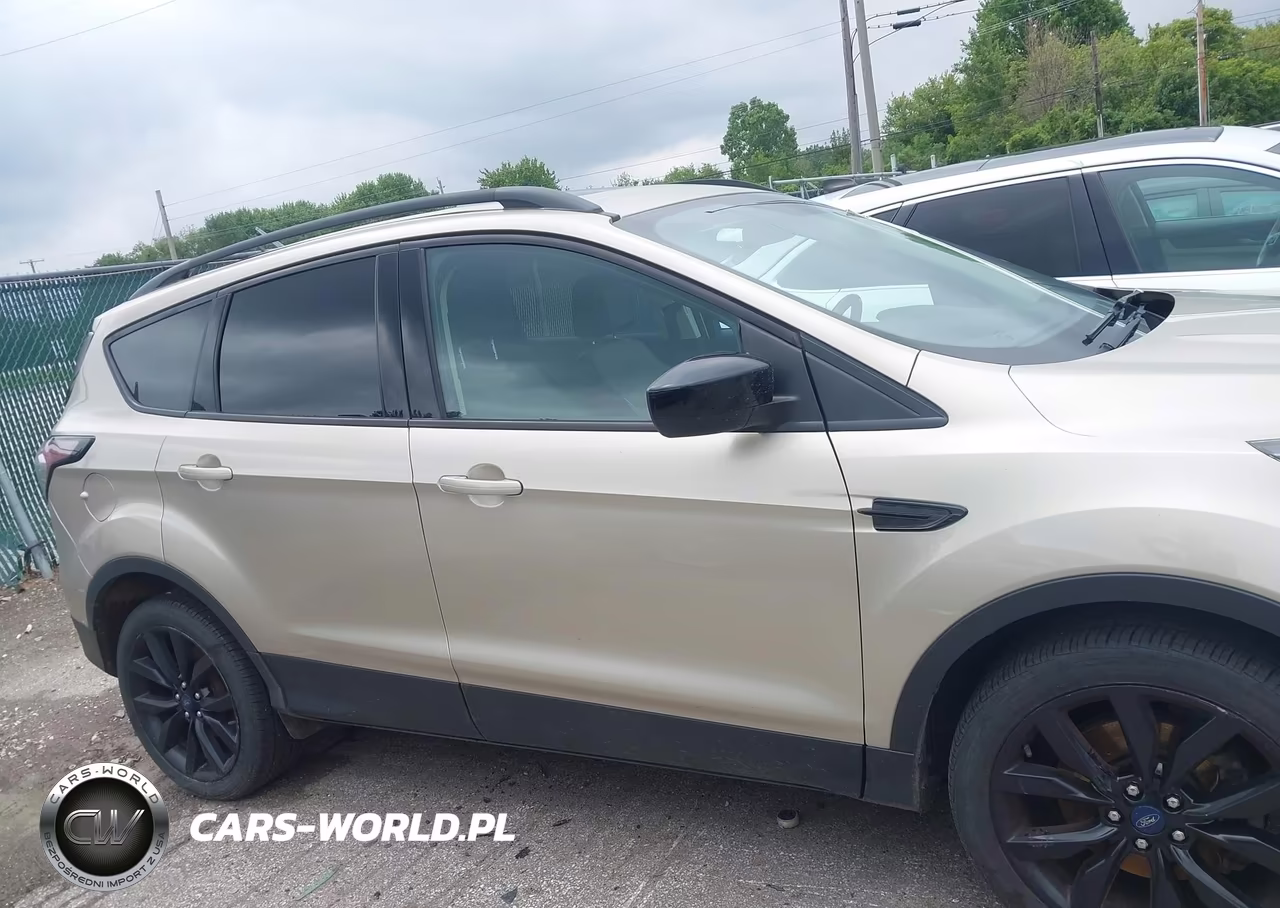 2017 Ford Escape Se VIN:1FMCU9GD9HUB97863 - 13