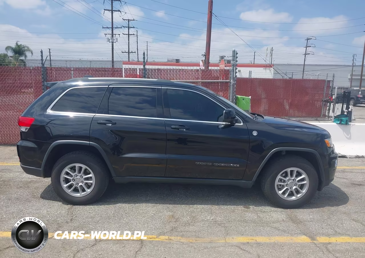 2019 Jeep Grand Cherokee Laredo E 4X4 VIN:1C4RJFAG9KC754163 - 13