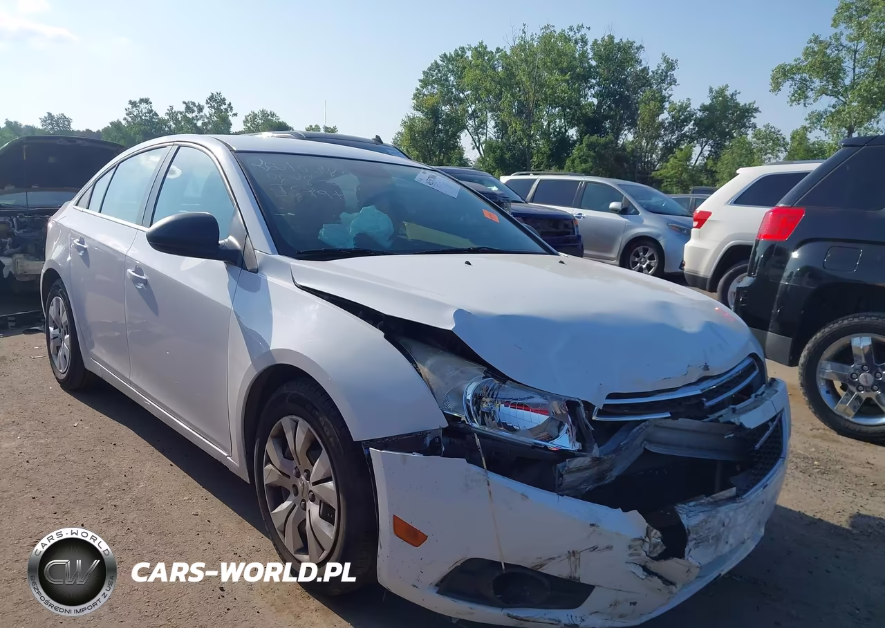 2012 Chevrolet Cruze Ls – zdjęcie 1 z 16