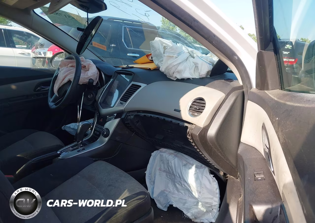 2012 Chevrolet Cruze Ls VIN:1G1PC5SH2C7390772 - 5