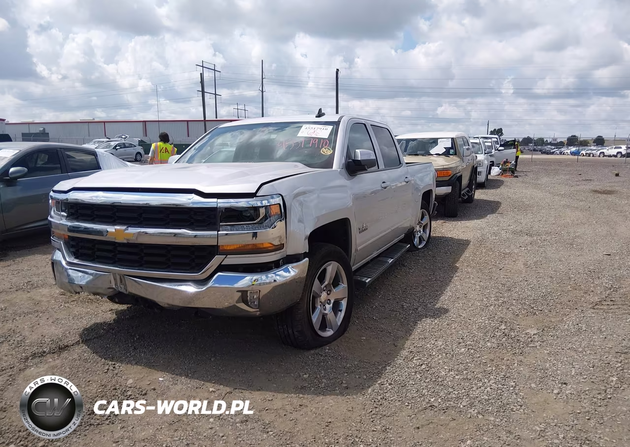 2018 Chevrolet Silverado 1500 1Lt VIN:3GCPCREC5JG388465 - 2