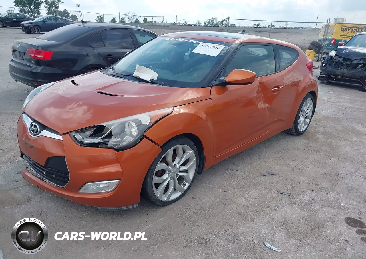 2013 Hyundai Veloster Base W-Black VIN:KMHTC6AD7DU105752 - 2