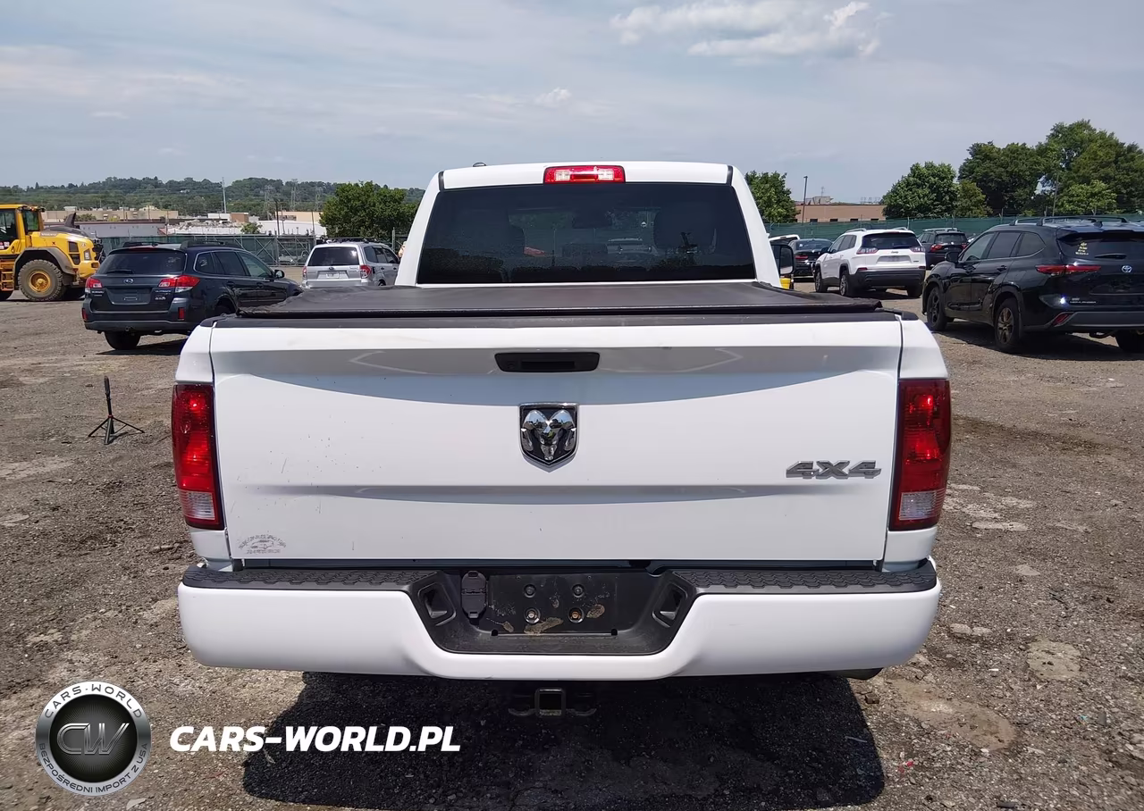 2019 Ram 1500 Classic Express 4X4 6'4 Box VIN:1C6RR7FT8KS551380 - 16