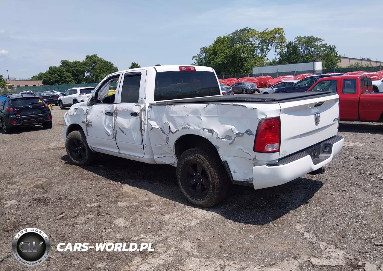 2019 Ram 1500 Classic Express 4X4 6'4 Box VIN:1C6RR7FT8KS551380 - 3