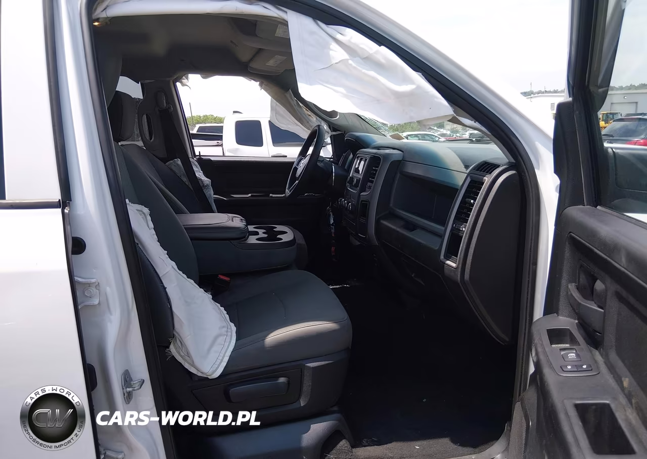 2019 Ram 1500 Classic Express 4X4 6'4 Box VIN:1C6RR7FT8KS551380 - 5