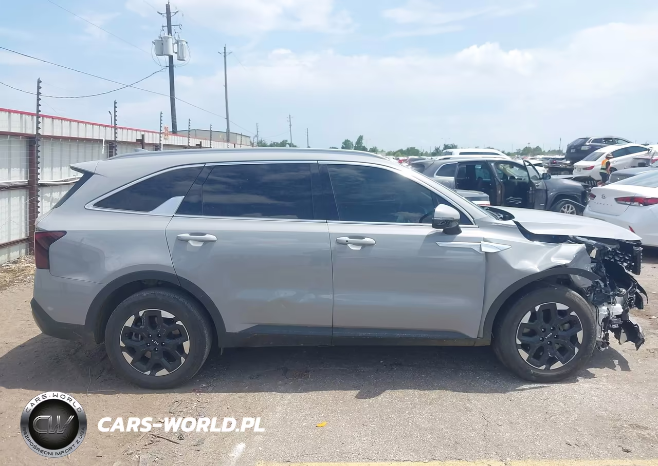 2025 Kia Sorento S VIN:5XYRL4JC6SG330740 - 13
