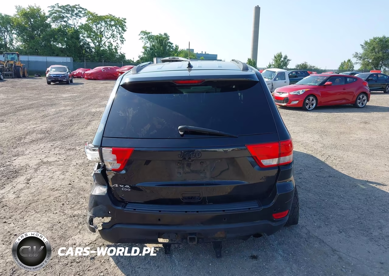 2012 Jeep Grand Cherokee Laredo VIN:1C4RJFAG6CC132525 - 17