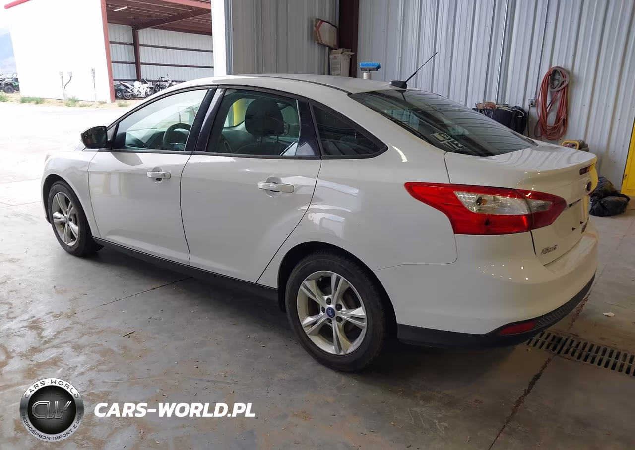 2013 Ford Focus Se VIN:1FADP3F28DL221394 - 3