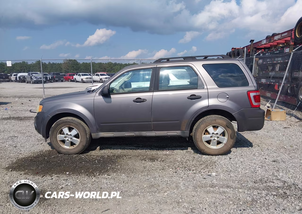 2010 Ford Escape Xls VIN:1FMCU0C78AKD04740 - 14
