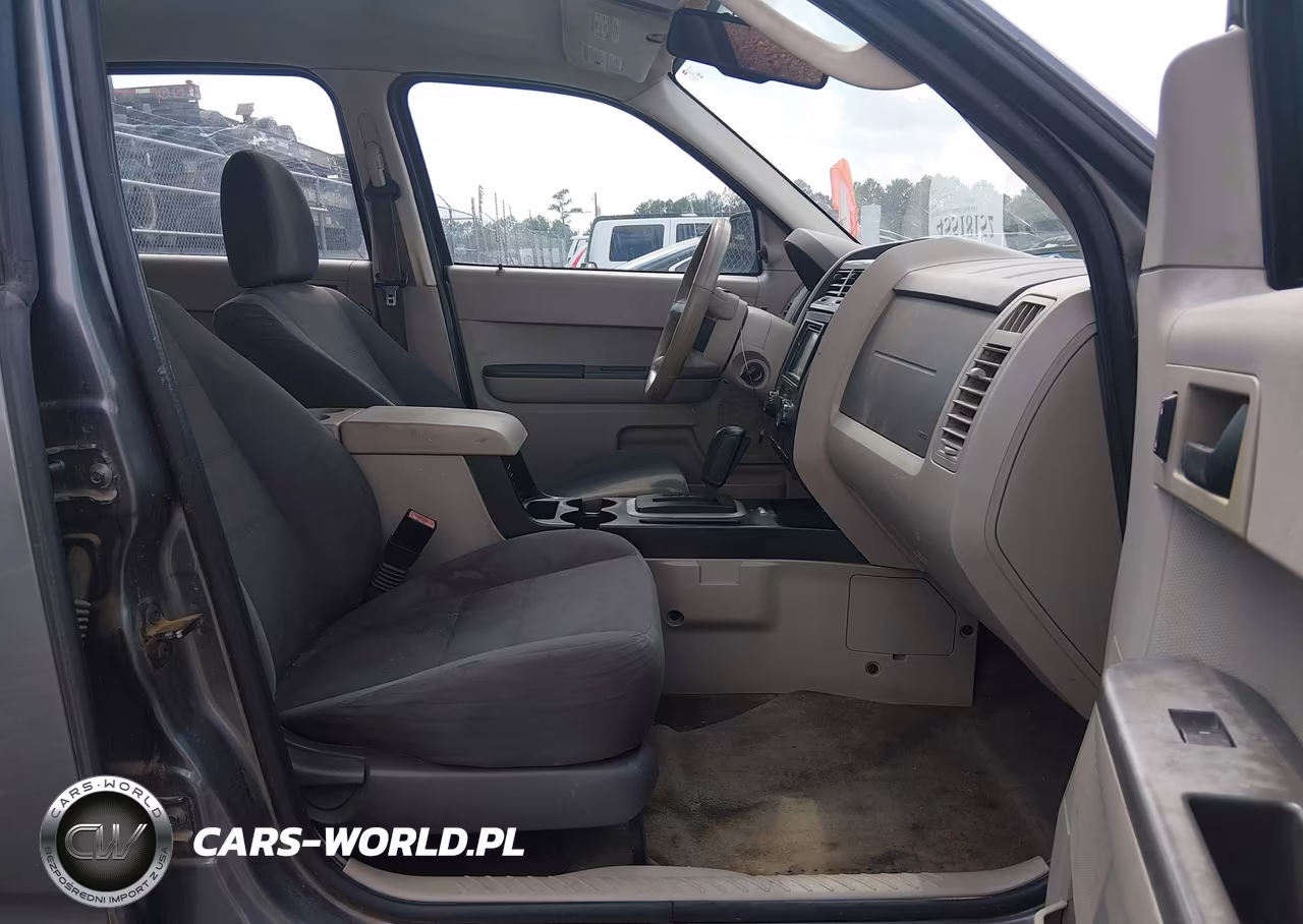 2010 Ford Escape Xls VIN:1FMCU0C78AKD04740 - 5