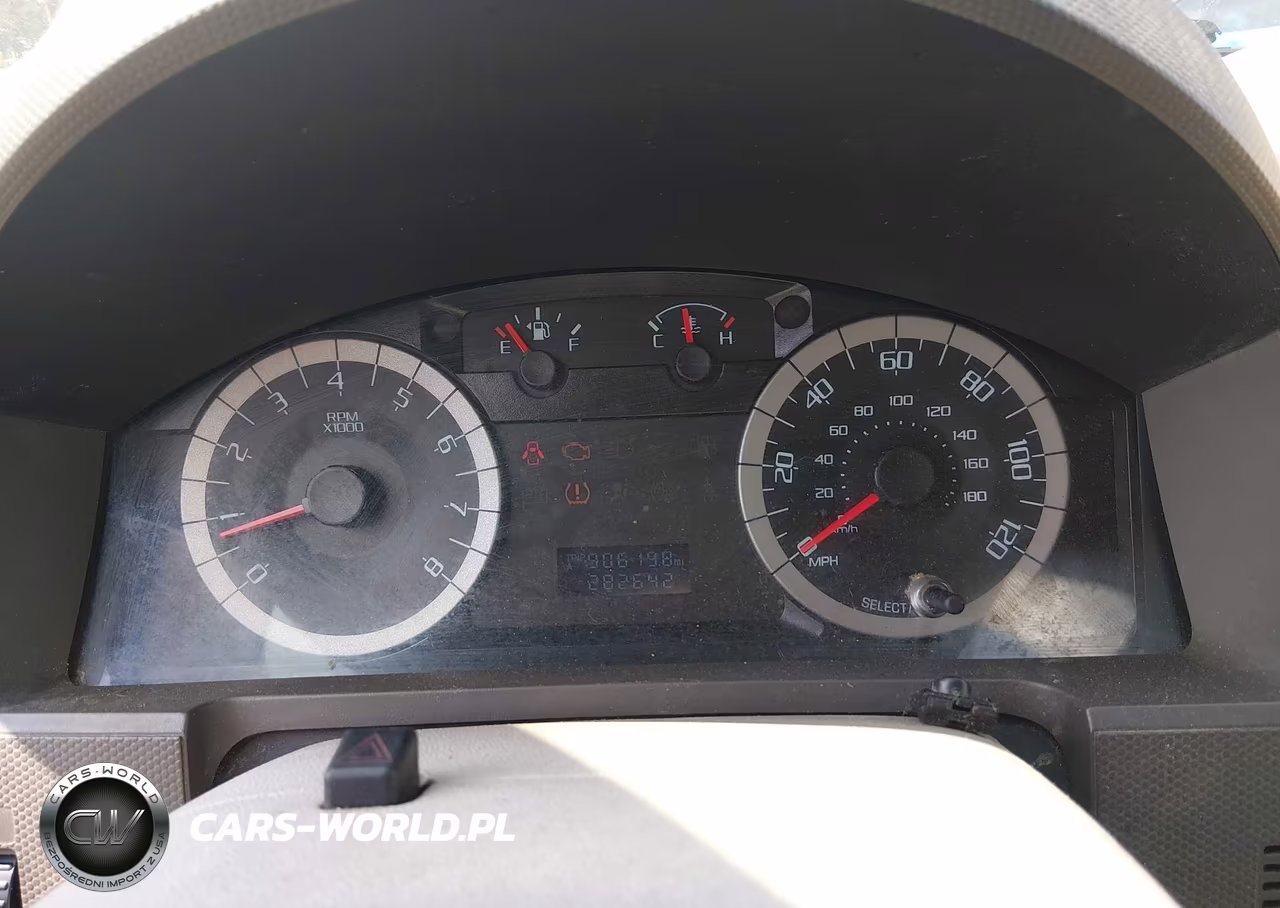 2010 Ford Escape Xls VIN:1FMCU0C78AKD04740 - 7