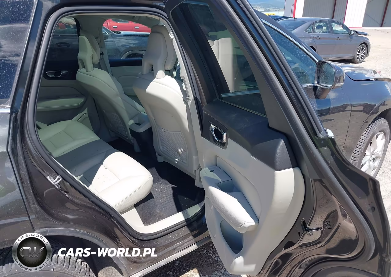 2018 Volvo Xc60 T5 Momentum VIN:YV4102RK0J1084835 - 8