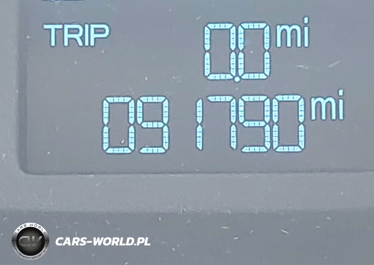 2016 Ford Transit-150 VIN:1FTYE1CM7GKB33104 - 16