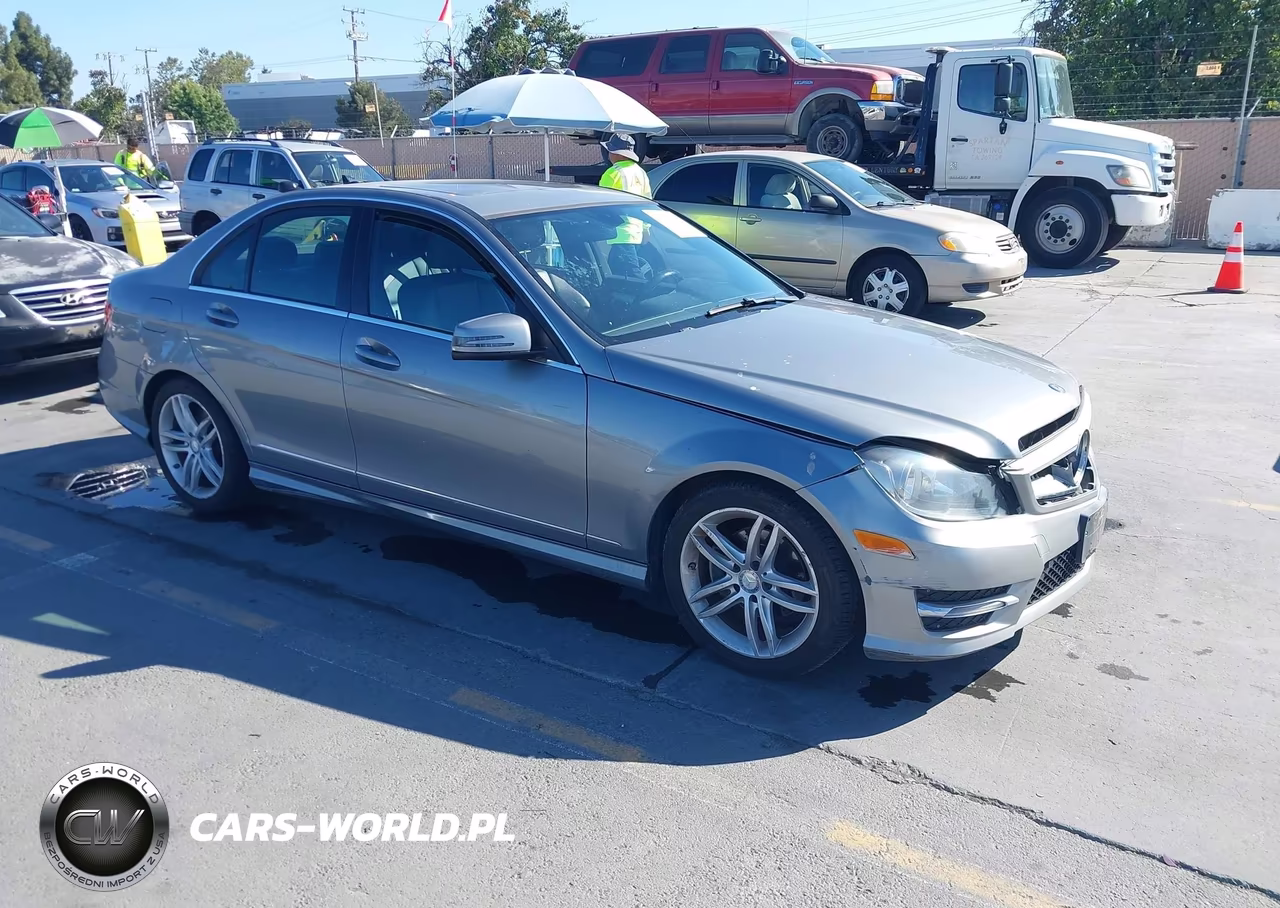 2013 Mercedes-Benz C 250 Sport – zdjęcie 1 z 12