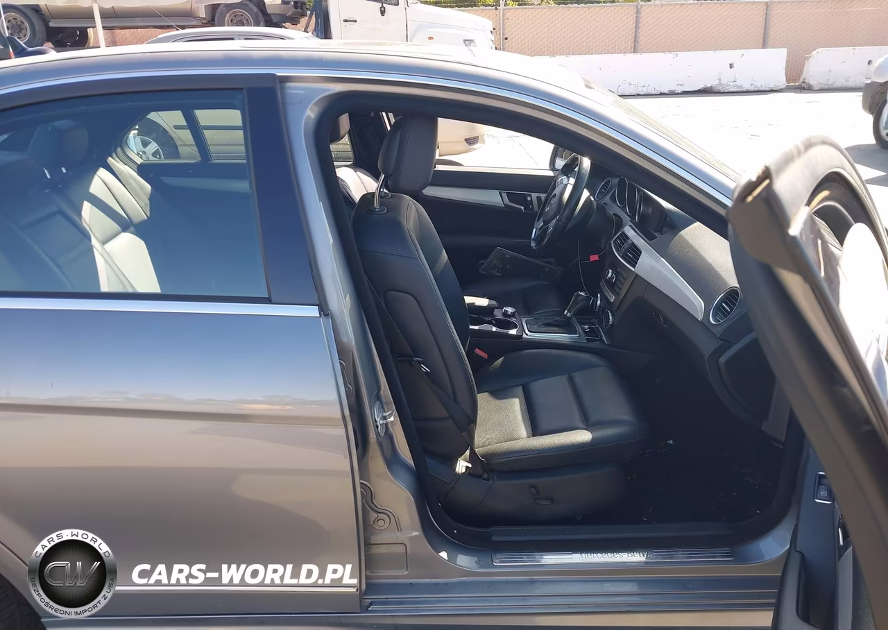 2013 Mercedes-Benz C 250 Sport VIN:WDDGF4HB3DA866713 - 5