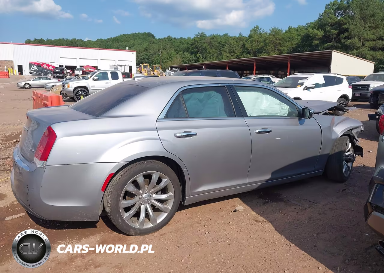 2018 Chrysler 300 Limited VIN:2C3CCAEG1JH142679 - 14