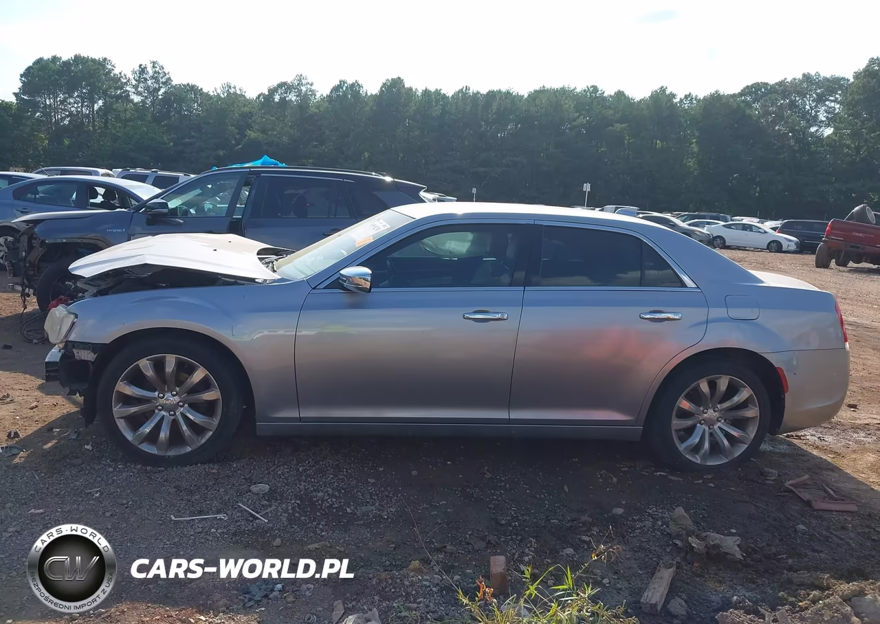 2018 Chrysler 300 Limited VIN:2C3CCAEG1JH142679 - 15