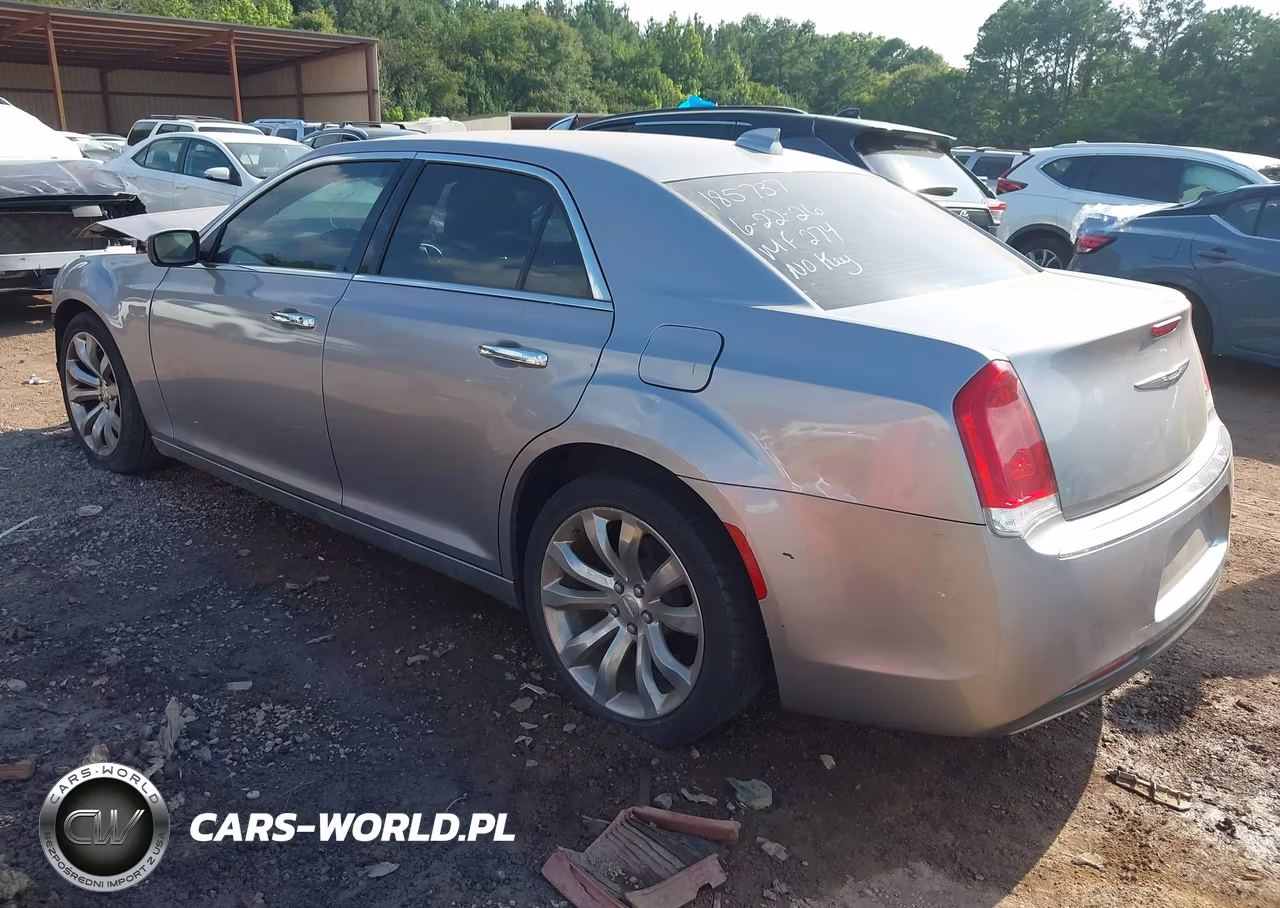 2018 Chrysler 300 Limited VIN:2C3CCAEG1JH142679 - 3