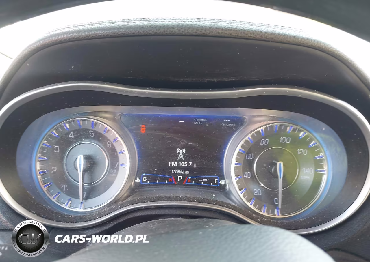 2018 Chrysler 300 Limited VIN:2C3CCAEG1JH142679 - 7