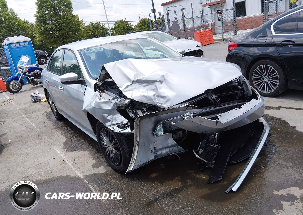 2014 Volkswagen Passat 2.5L S – zdjęcie 1 z 17