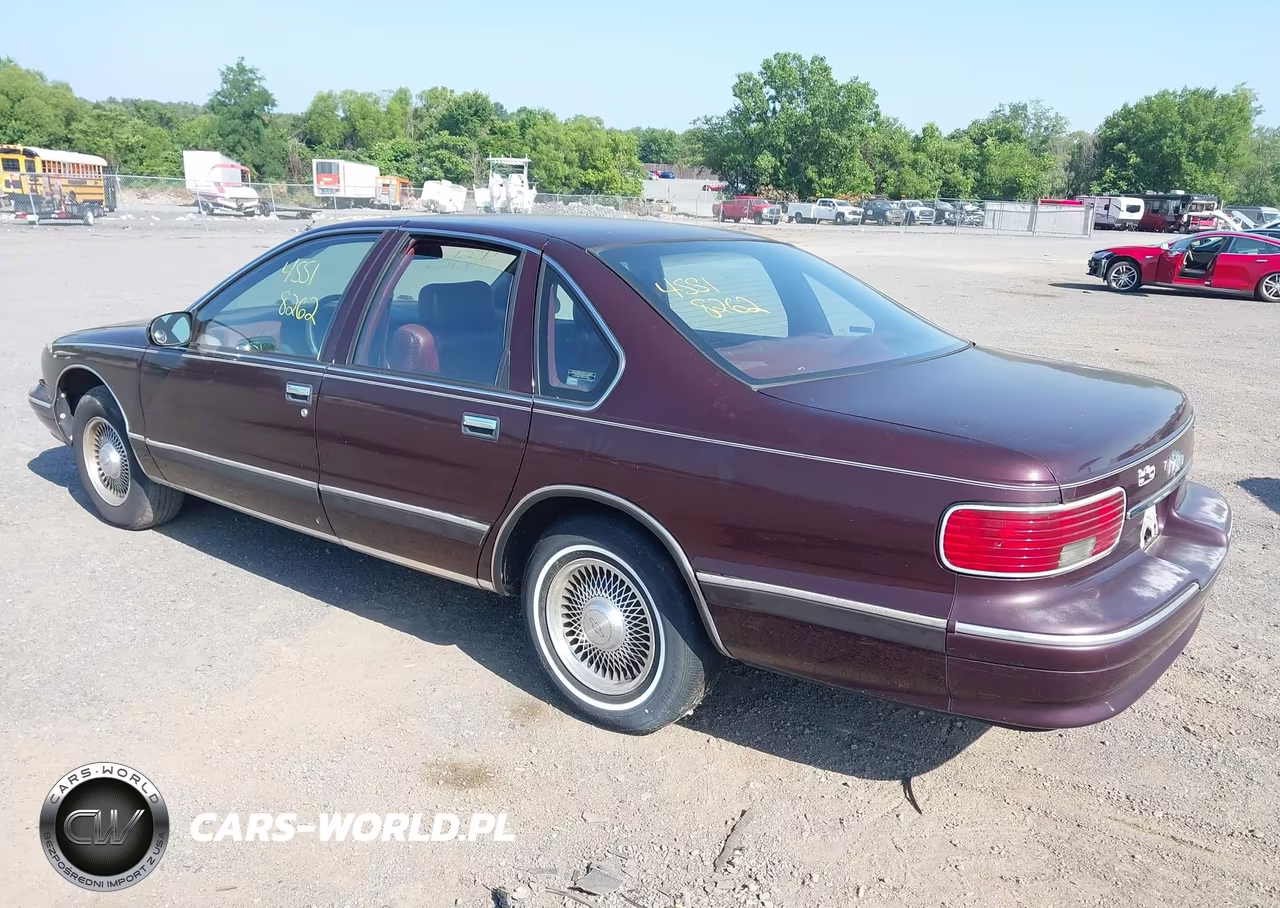 1996 Chevrolet Caprice Classic VIN:1G1BL52W4TR163323 - 3